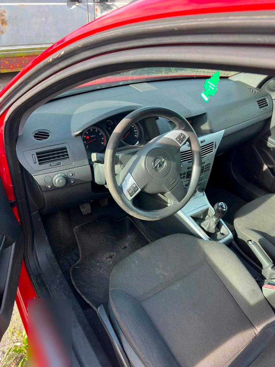Opel Astra 2009 — engine 90 HP (66kW)