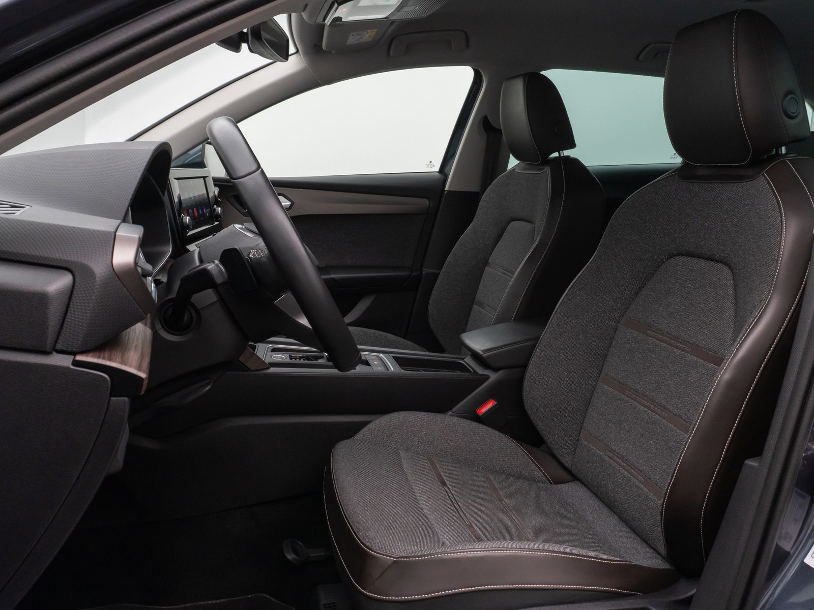 Fahrzeugabbildung SEAT Leon Sportstourer Xcellence Kamera LED 8fach ACC