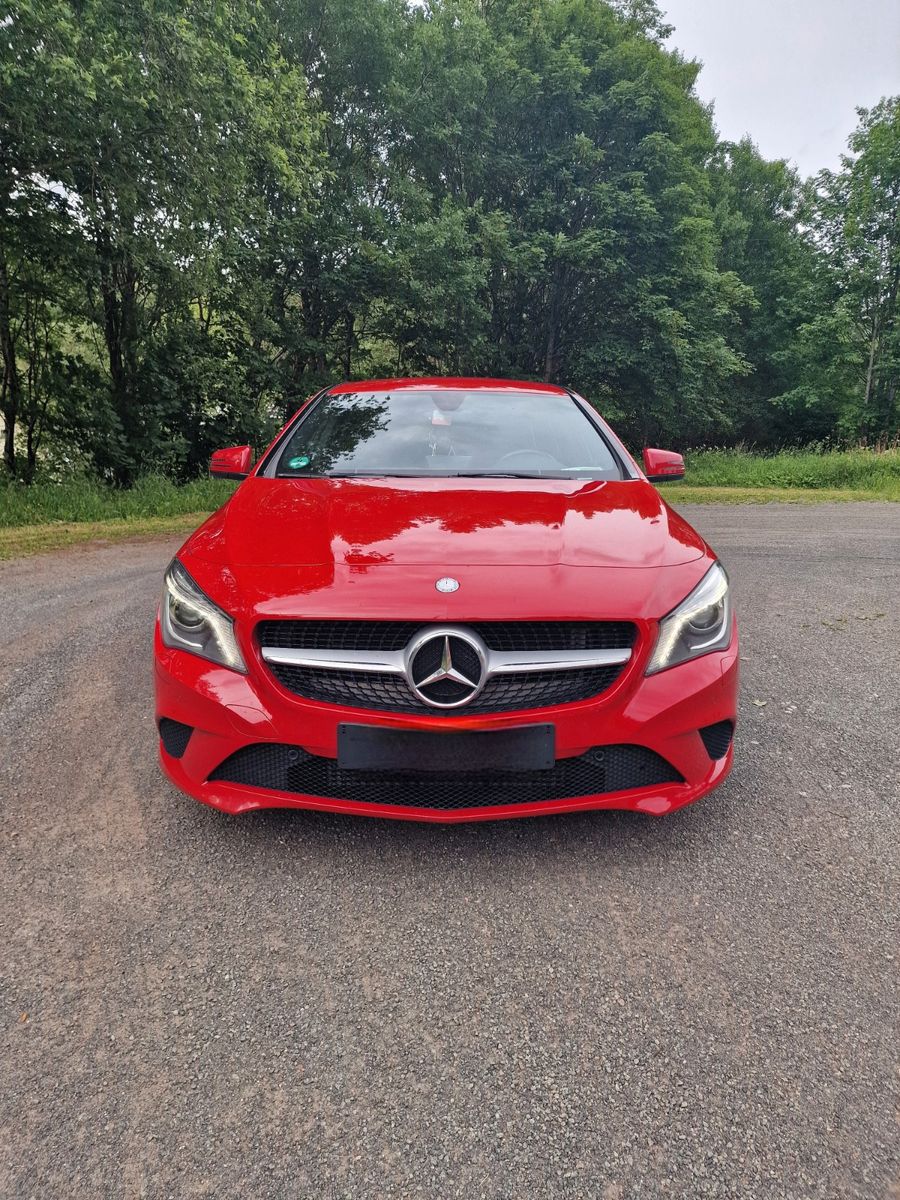 MERCEDES-BENZ CLA 180 Shooting Brake CLA 180 AMG Line Shoo...
