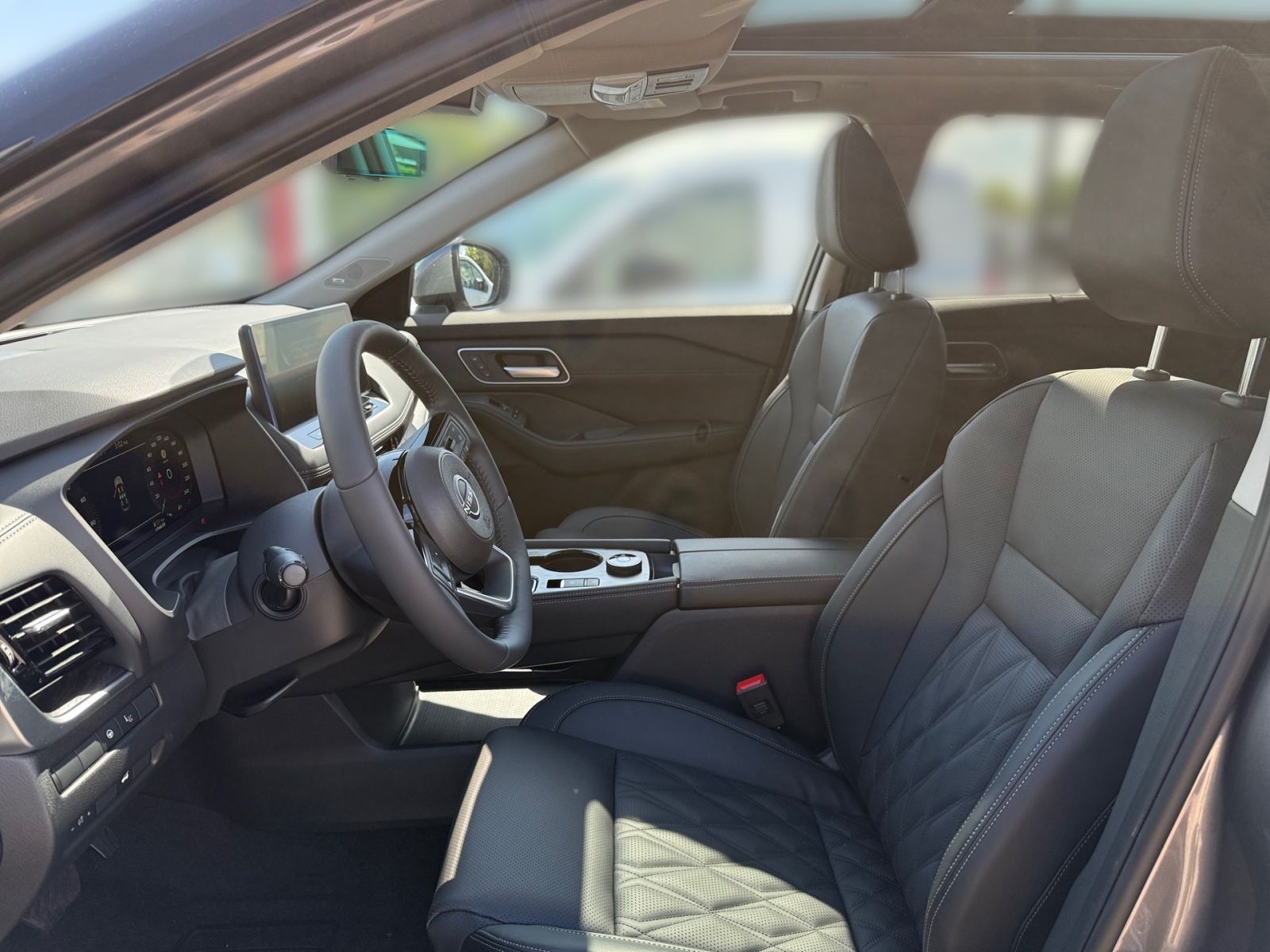 Fahrzeugabbildung Nissan X-Trail 1.5 VC-T e-Power Tekna+ e-4ORCE *7-Sitze