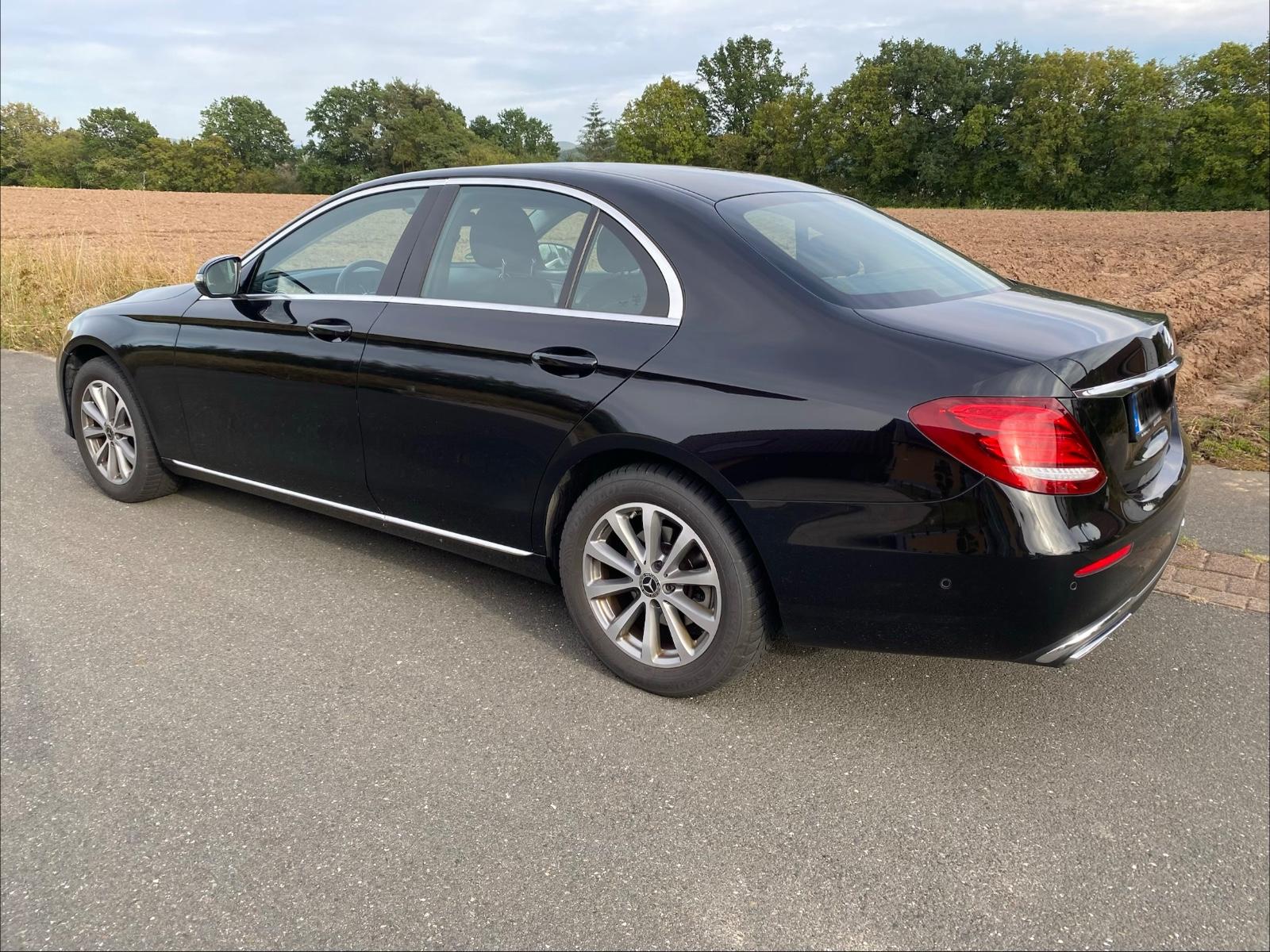 Mercedes-Benz E 220 d Autom. - Standheizung AHK