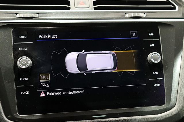 Tiguan 2.0 TDI Join AHK ACC NAVI PDC 1. HAND TEM