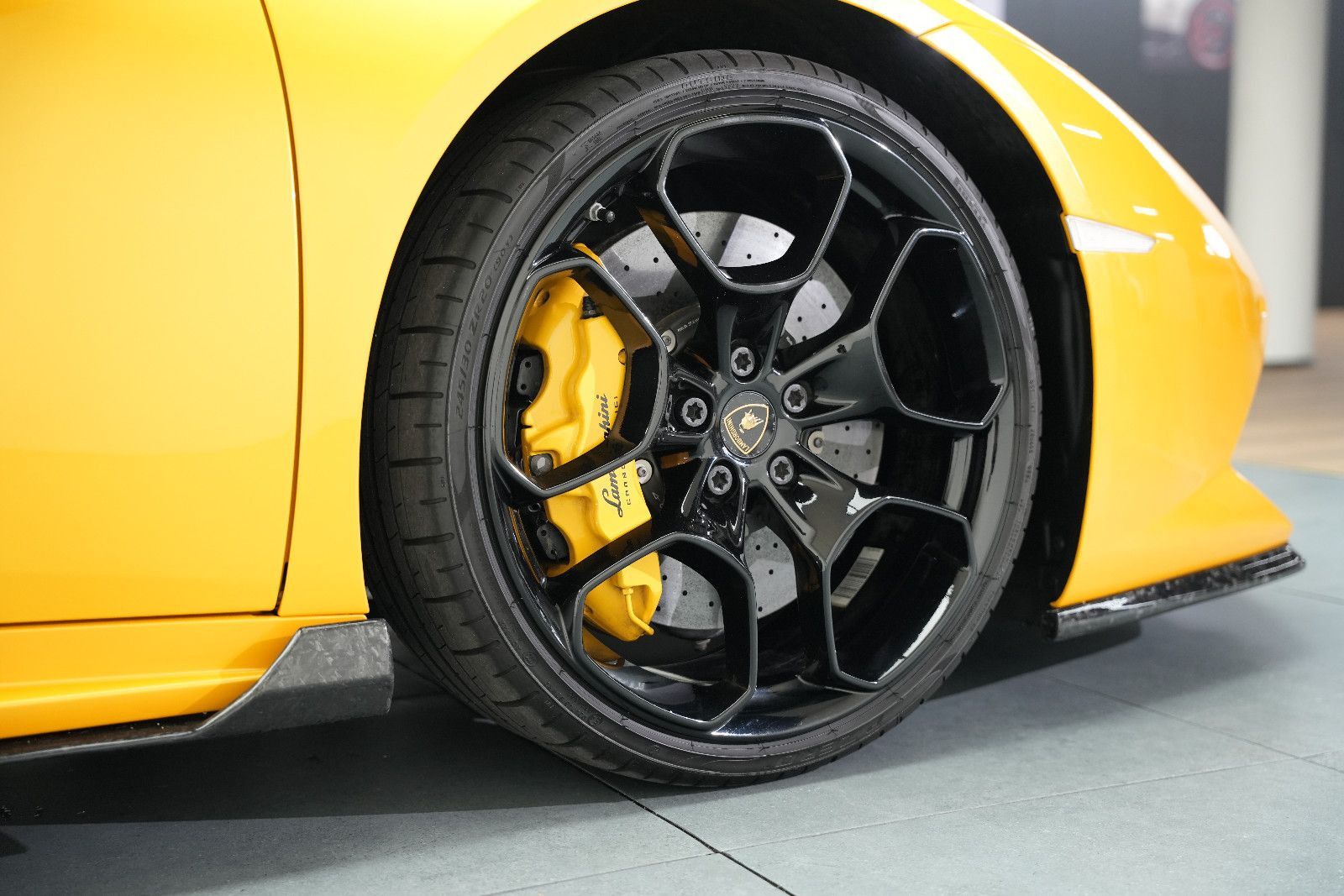 Fahrzeugabbildung Lamborghini Huracan Huracán /LIFT/KAMERA/CARBON/SCHALENSITZ/