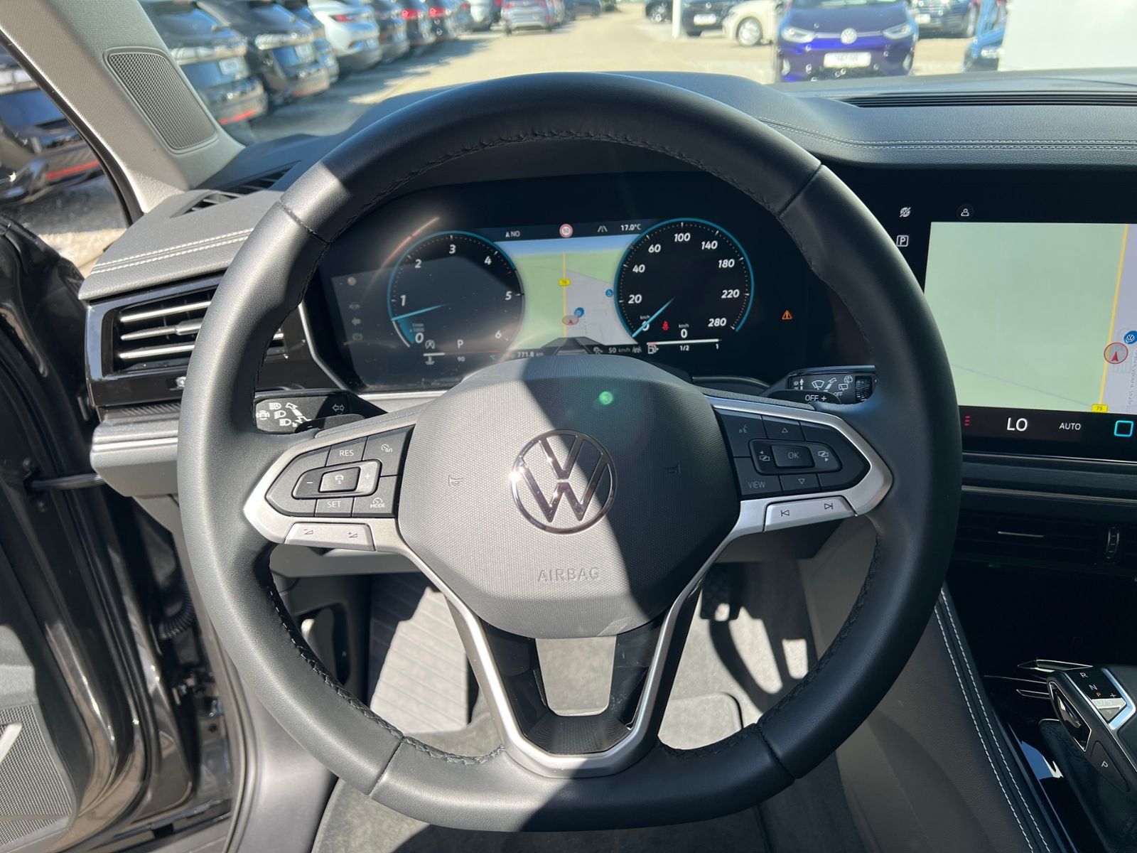 Fahrzeugabbildung Volkswagen Touareg 3.0 TDI 4MOTION *AHK, LED, Luft, ACC, 19