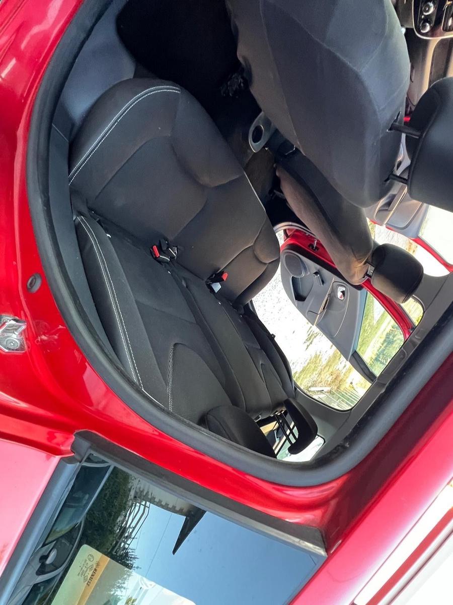 Renault Clio 2014 — photo 15