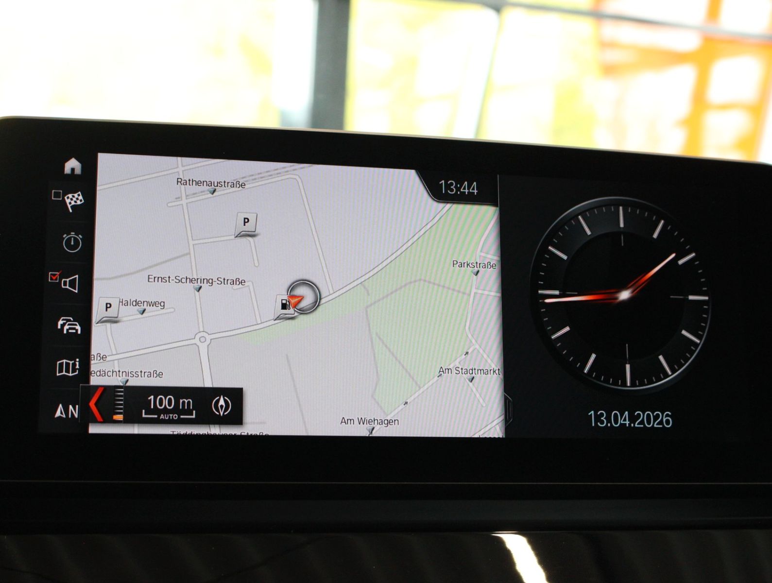 Fahrzeugabbildung BMW X1 xDrive 20 i Sport Line 1. Hand*Pano*HUD*TOP