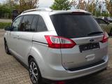 Ford Grand C-Max 125PS Cool & Connect Navi 7-Sitze - Ford: Kleinbus, 12m