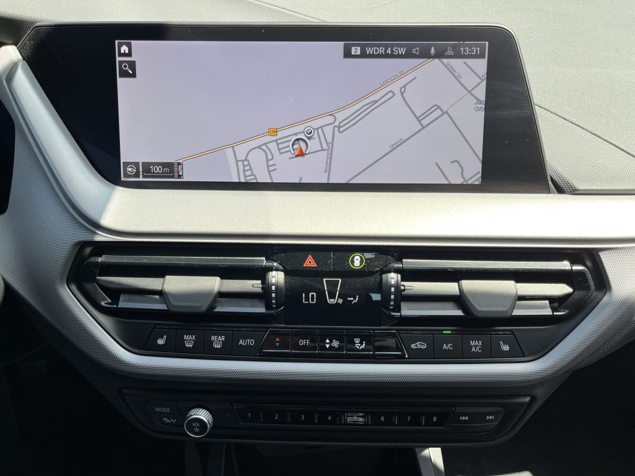 BMW 118i Advant. LC-Prof DAB LED PDC Sitzh Temp 18" foto 9