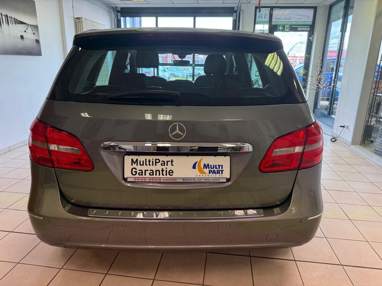 Fahrzeugabbildung Mercedes-Benz MB  B 180 / NAVI/AUTOMATIK