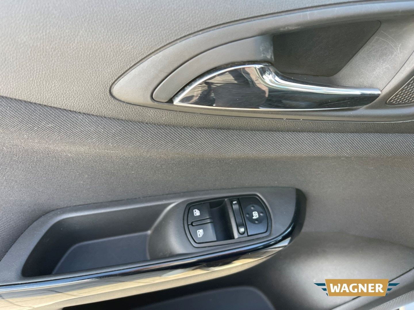 Fahrzeugabbildung Opel Corsa E Edition 1.2 Sitzheizung Tempomat