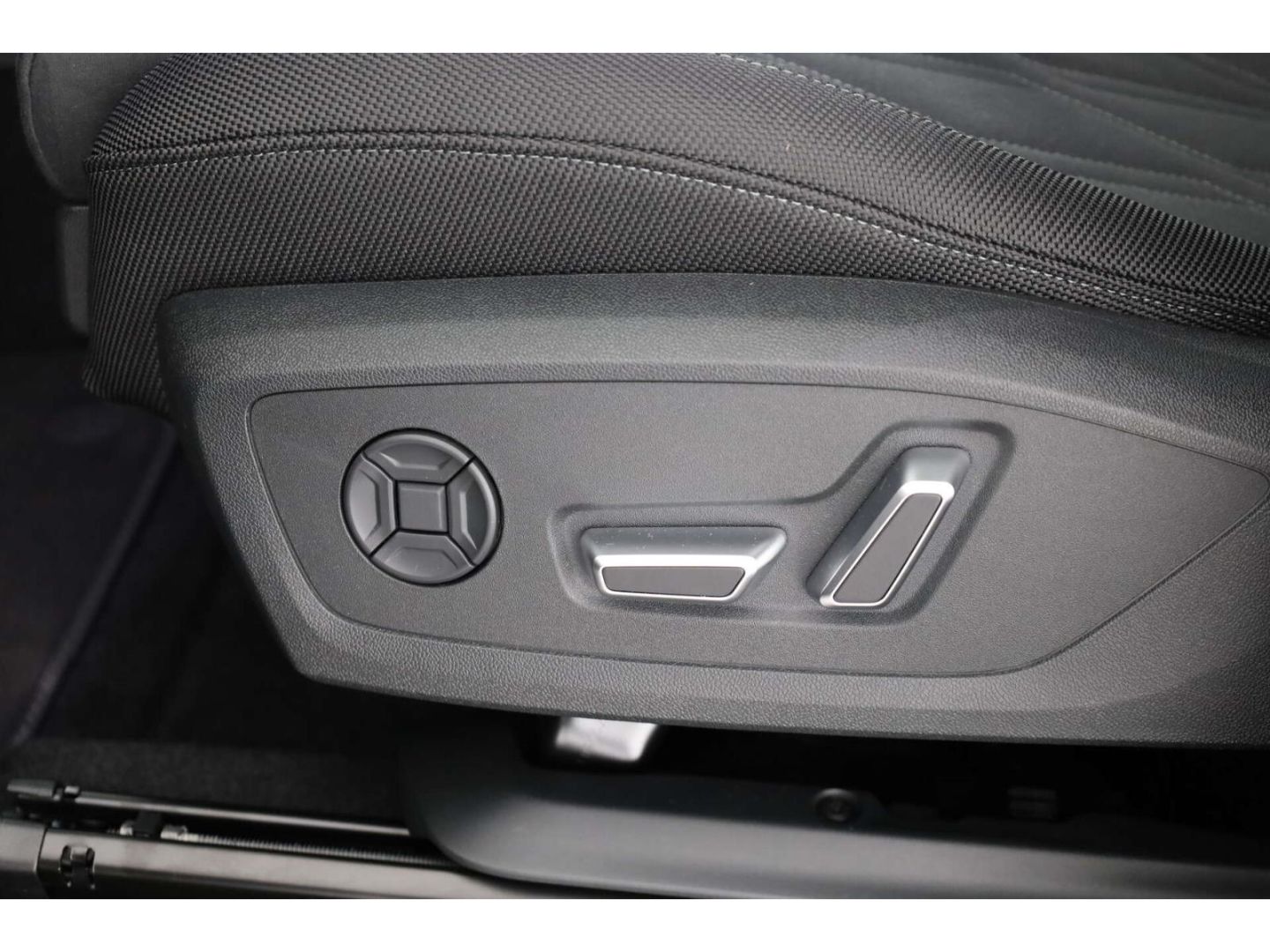 Audi Q3 Sportback e-hybrid S Tronic LP: 74.723,- /AHK foto 21