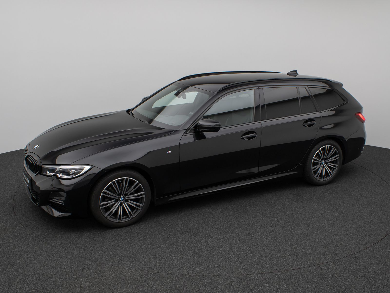 Fahrzeugabbildung BMW 320d M Sport Kamera CockPitPro DAB LED Alarm