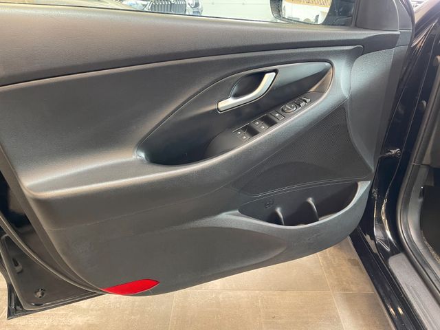 Hyundai i30 cw Premium *ACC*KAMERA*NAVI*SHZ*TEM*TOUCH*