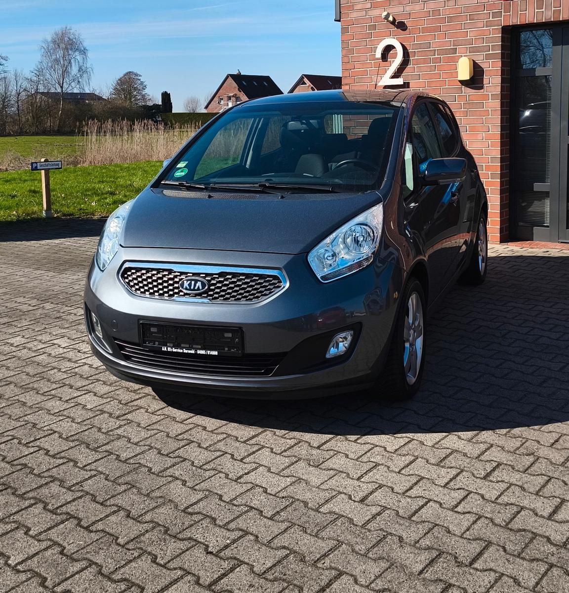 Kia Venga 1.4 TÜV/AU Neu Ganzajhresreifen Panora