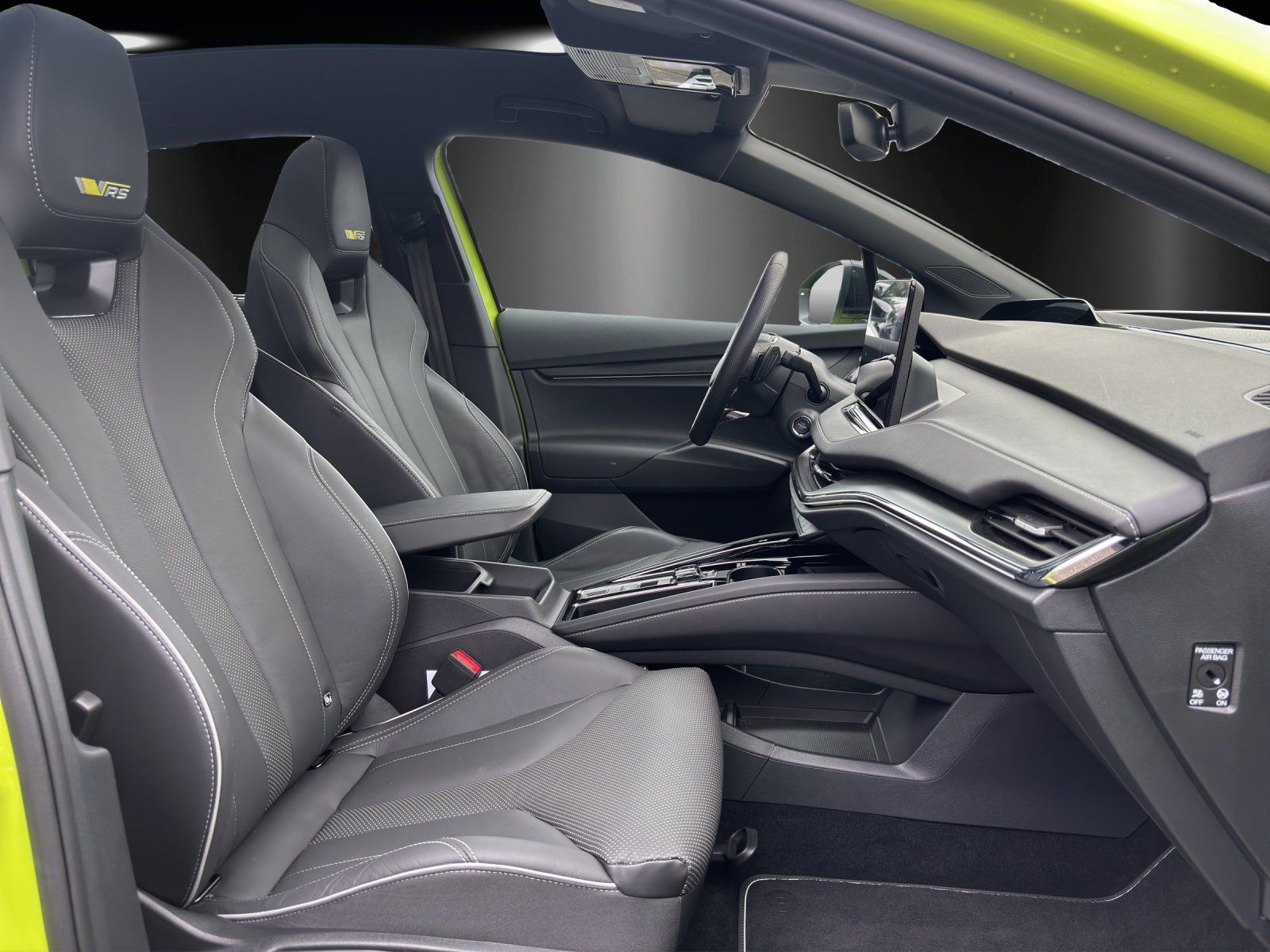Fahrzeugabbildung SKODA Enyaq Coupe RS 4x4/Wärmepumpe/DCC/HUD/AHK/ACC