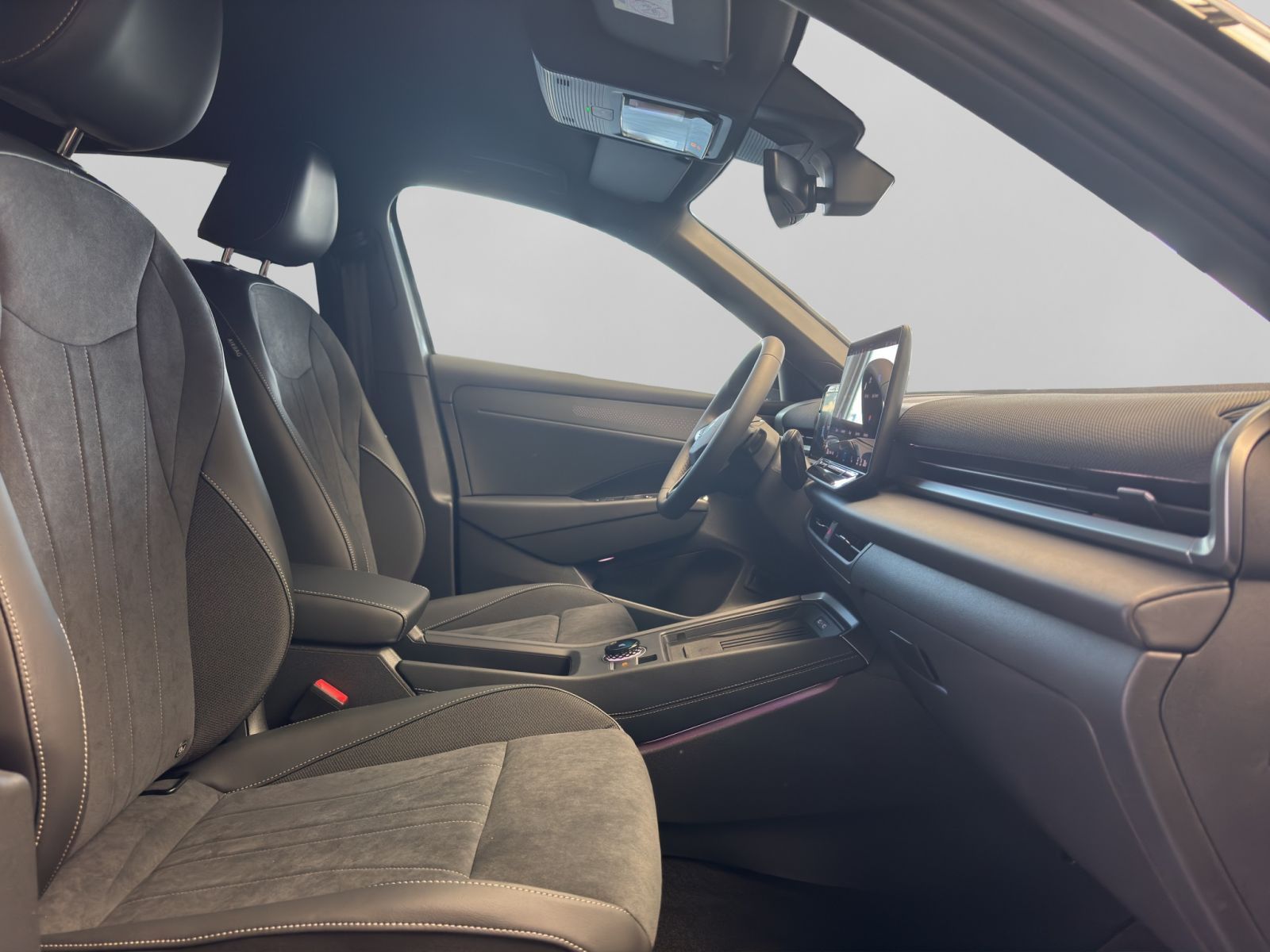 Volkswagen T-Roc - Bild 10