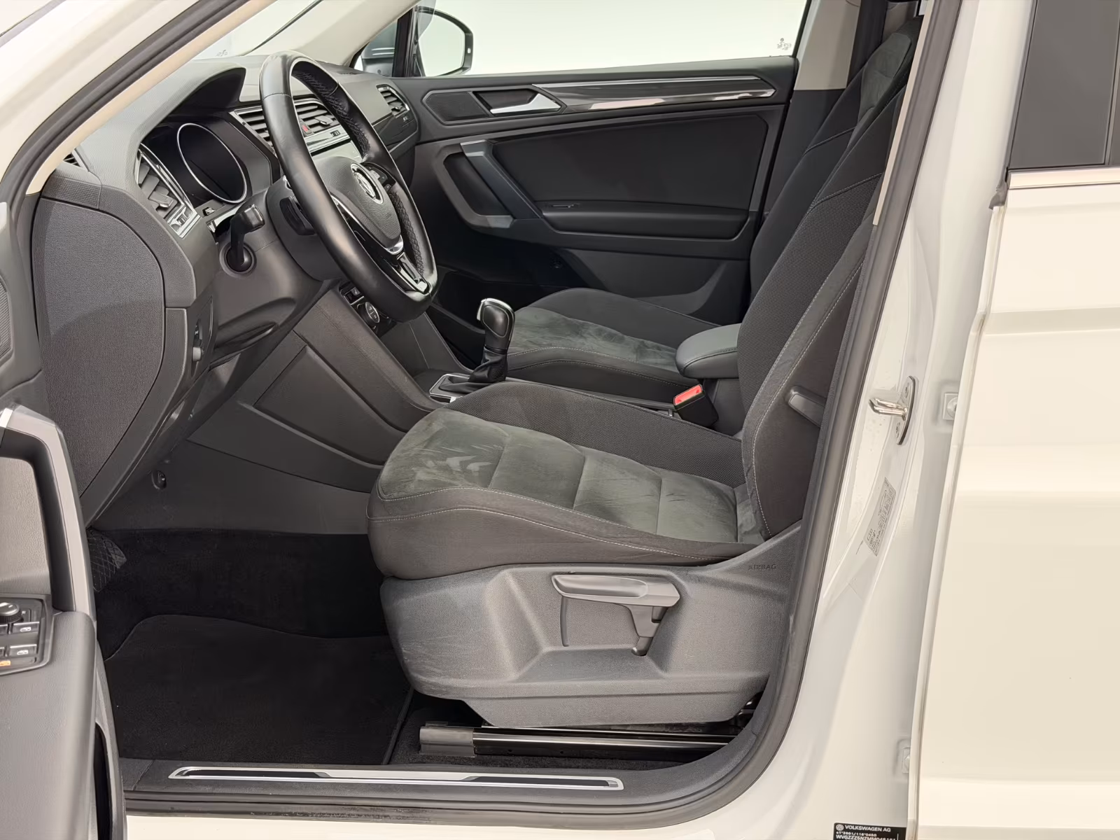 Volkswagen Tiguan Allspace Tiguan Allspa. 1.5 TSI*HIGHLINE*LED-AHK-ACC-STHZ, миниатюра 24
