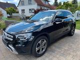 Mercedes-Benz GLC 300 4MATIC Autom. - 190KW Mild-Hybrid MBUX - Mercedes-Benz GLC 300 von privat