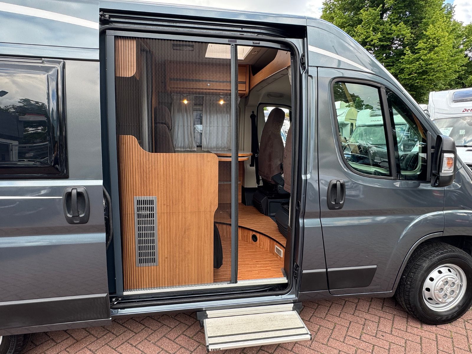 Fahrzeugabbildung Pössl 540 ROADCAMP R NAVI KAMERA RAUMBAD 1.HAND