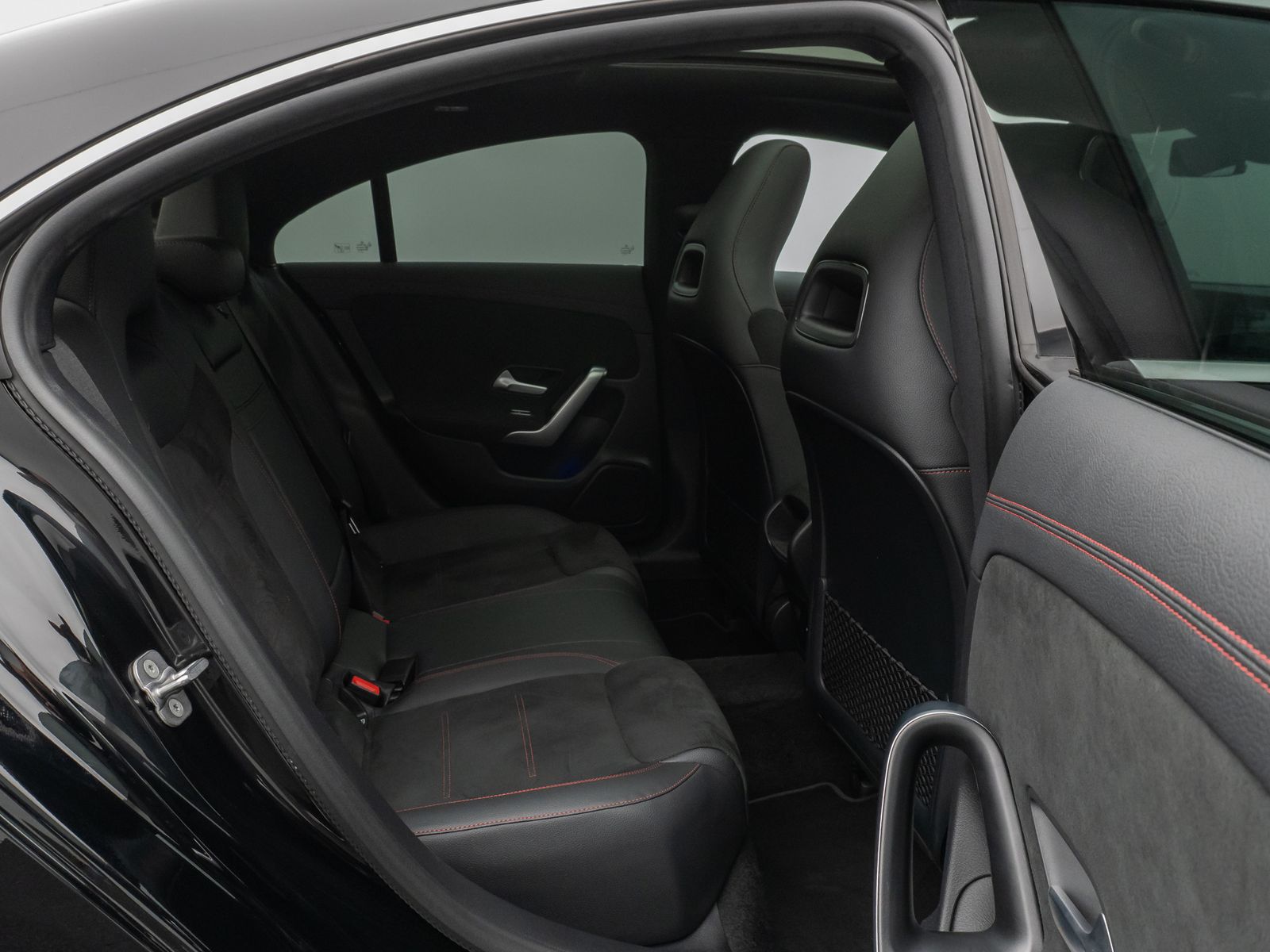 Fahrzeugabbildung Mercedes-Benz CLA 200d AMG Line Panorama 360°Lenkrhzg Komfort