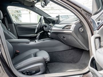 BMW 520 - 7