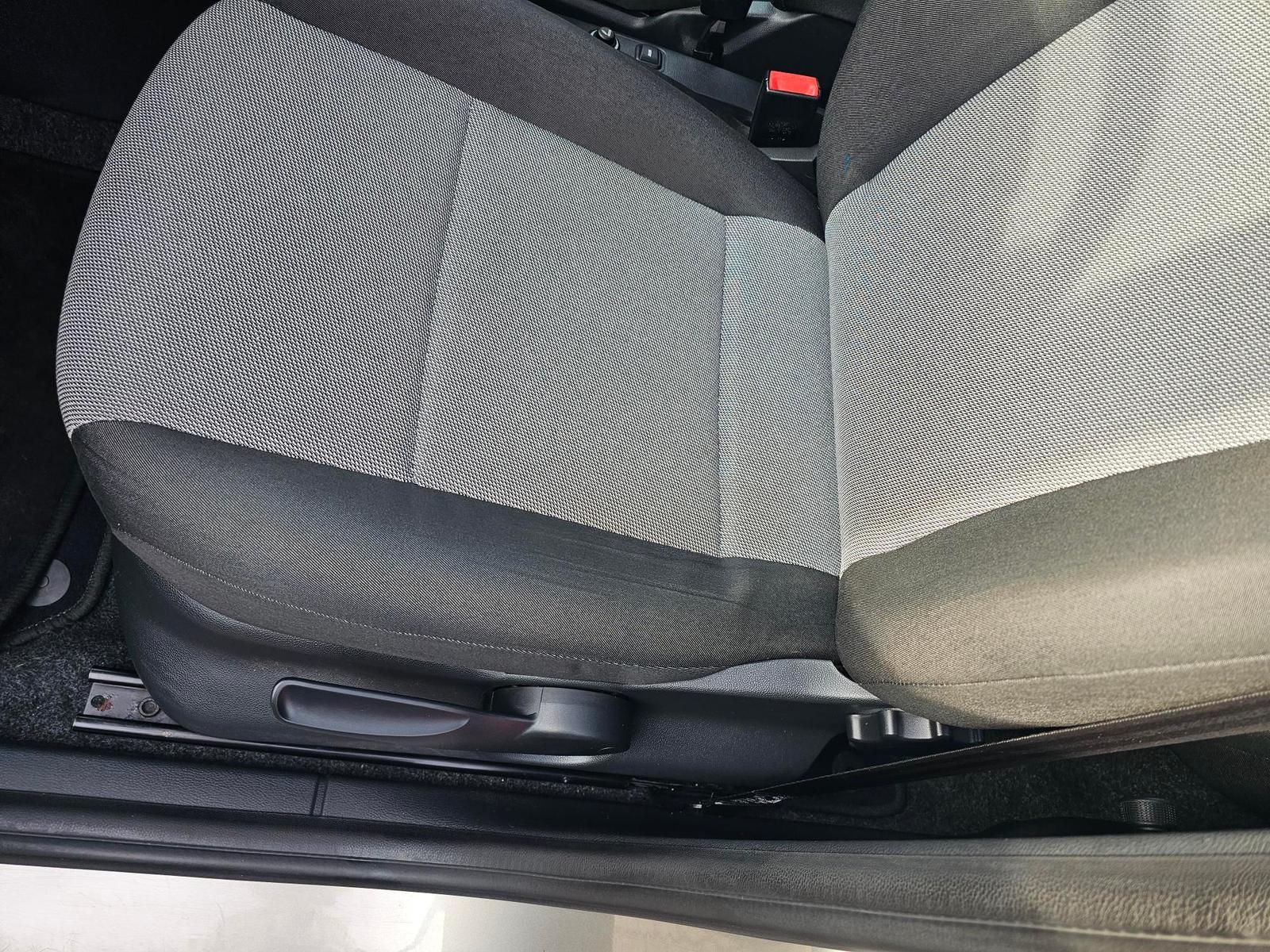 Skoda Fabia 2012 — photo 14