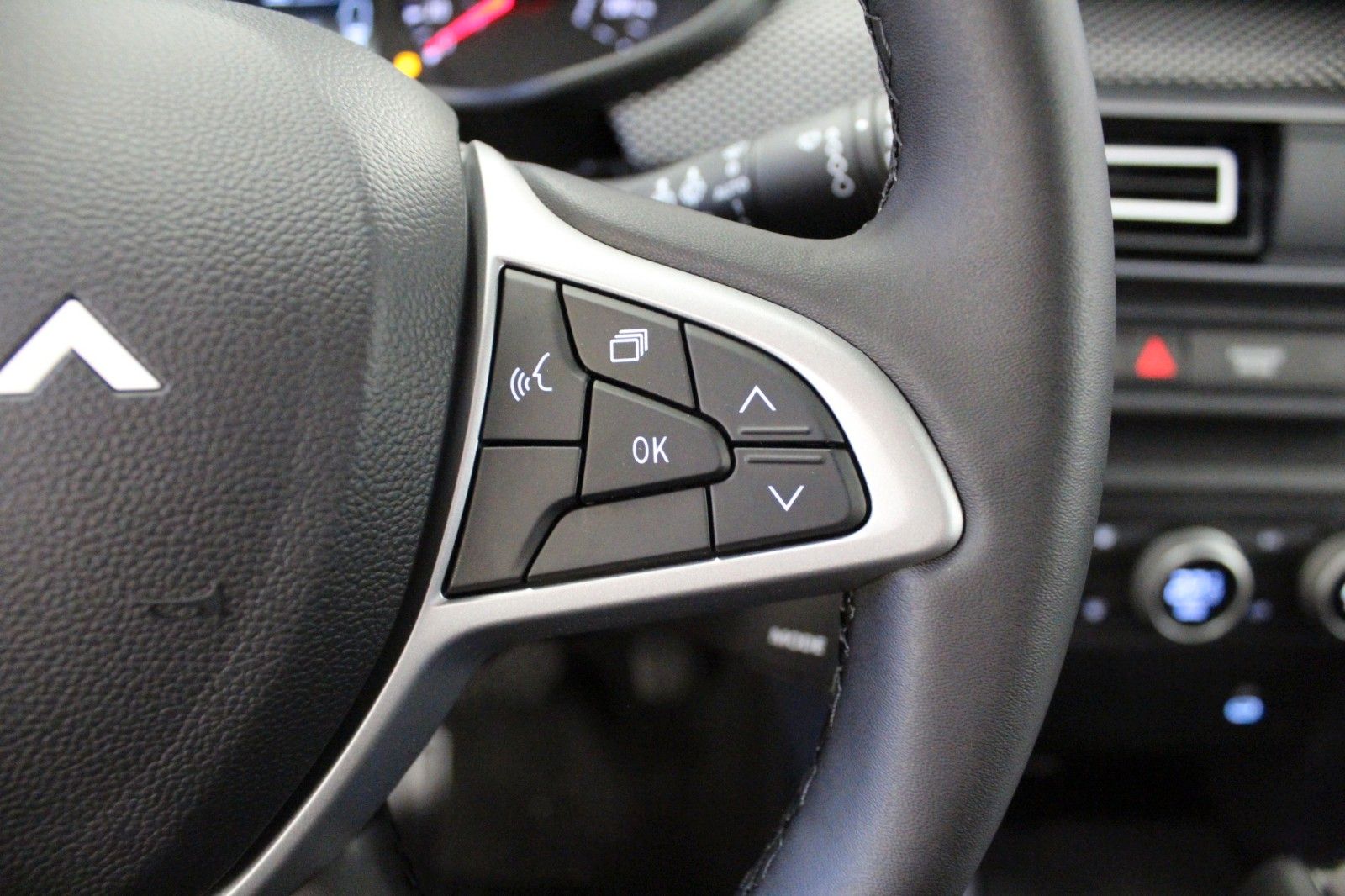 Fahrzeugabbildung Dacia Sandero TCe 90 auto Journey *Komfort-Paket*Sitzh