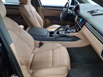 Porsche Cayenne - 9
