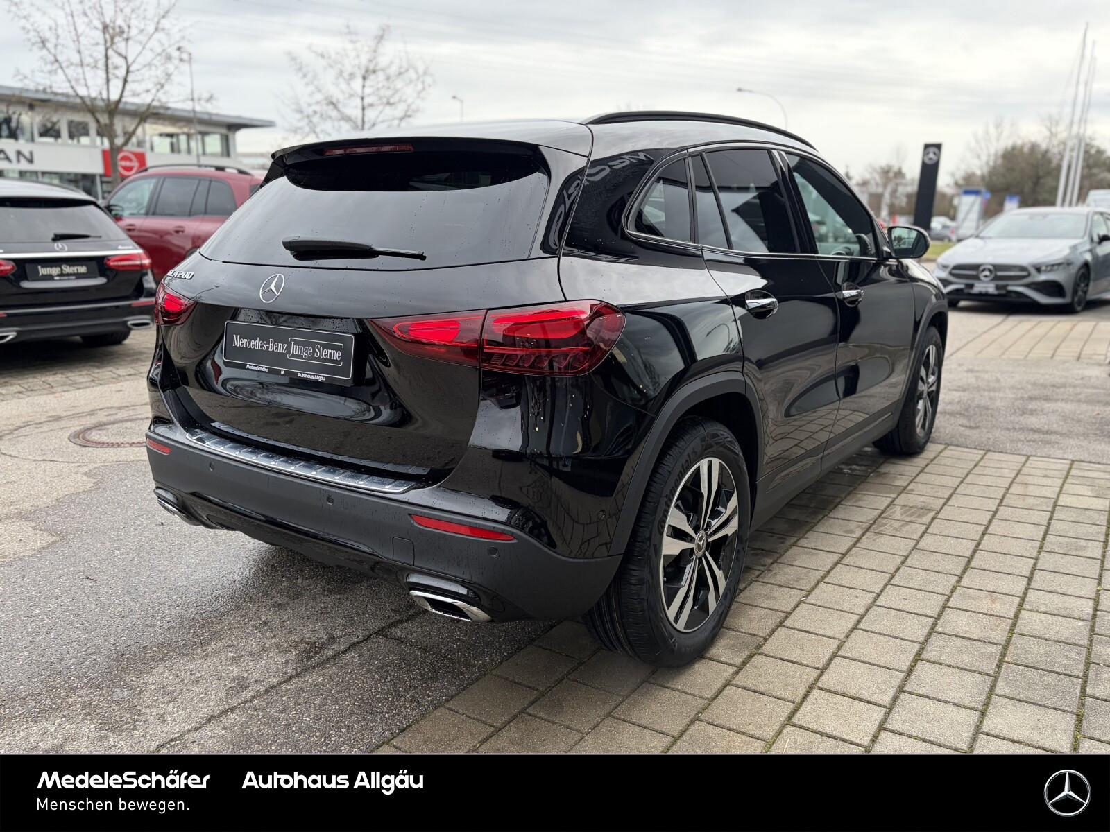 Mercedes-Benz GLA Night Distr AHK PanoSD KeylGO Sound 360, миниатюра 12