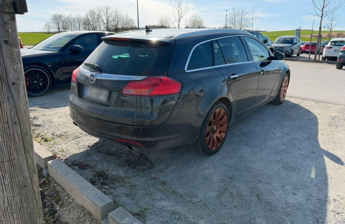 Opel Insignia 2011 — engine 220 HP (162kW)