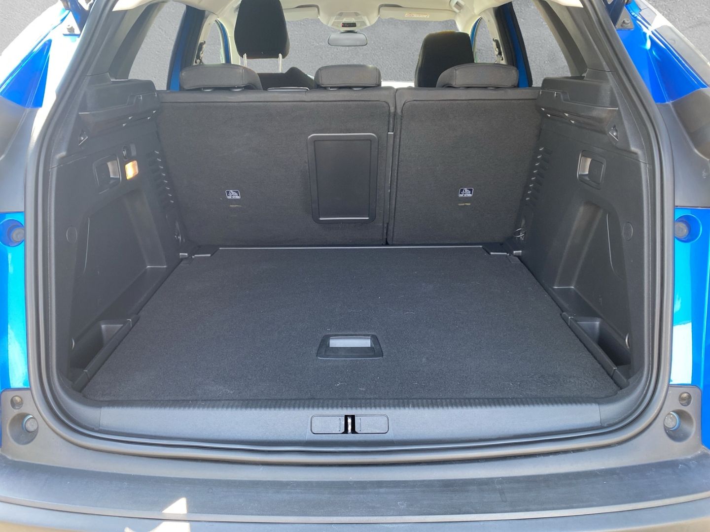 Fahrzeugabbildung Peugeot 3008 Active Pack 1.2 PureTech 130 Digitales Cock