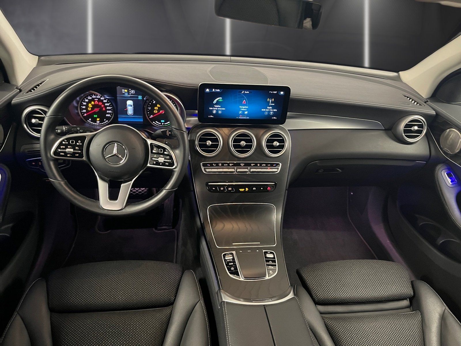 Fahrzeugabbildung Mercedes-Benz GLC 300 de 4M*360*Burm*Air-Body*LED*Night*Ambie*