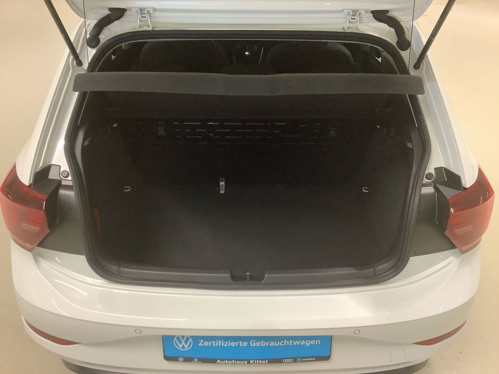 Polo 1,0 l 59 kW  LED, Klima, SHZ, PDC