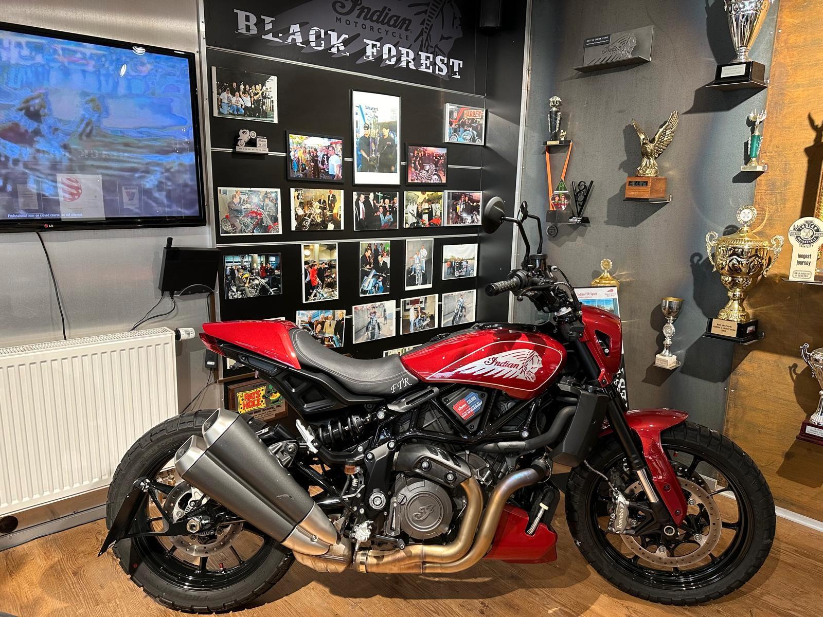 Indian FTR 1200 S *Sonderlack*Miniblinker*Fahrwerk uvm.