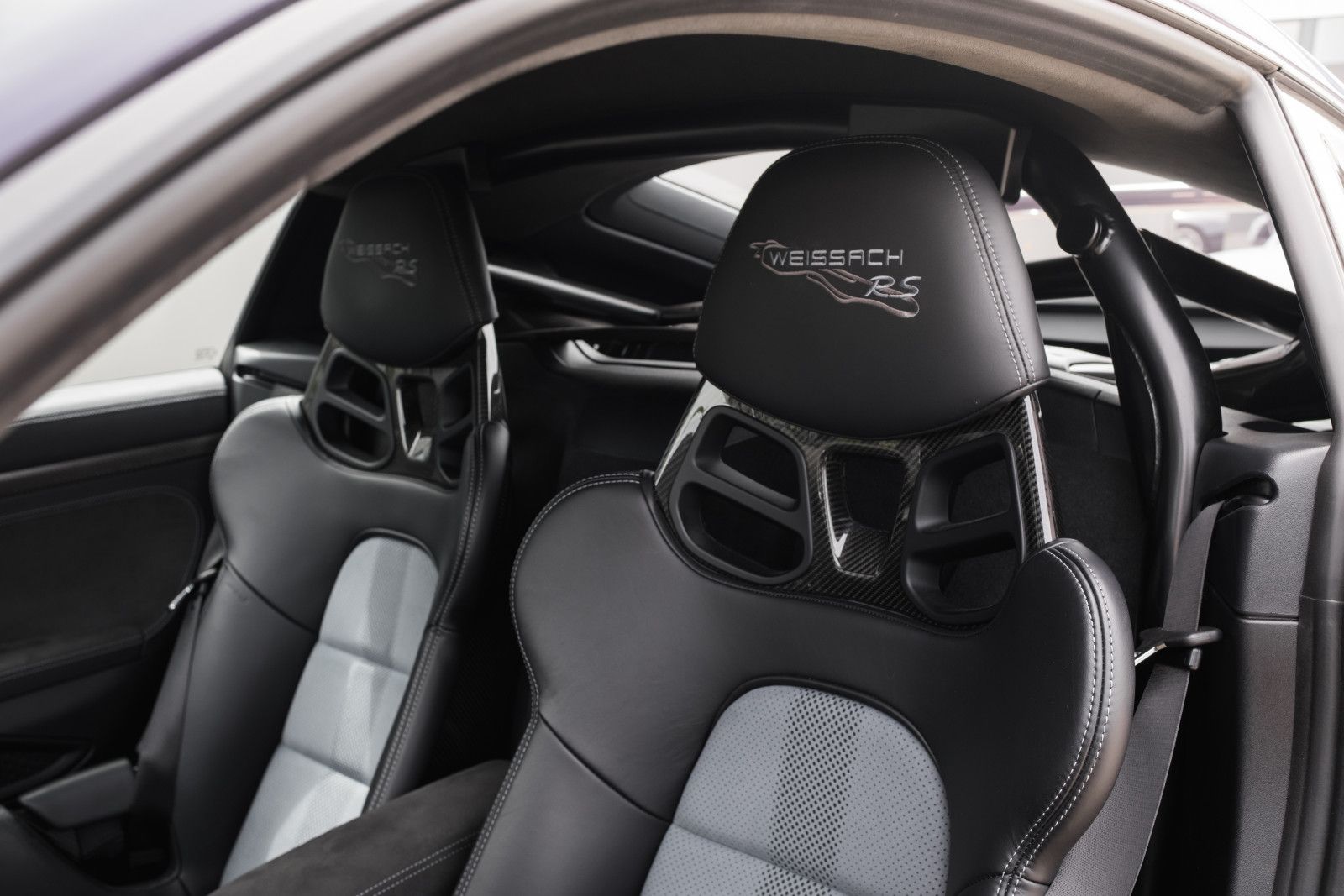 Fahrzeugabbildung Porsche 718 GT4 RS-PTS-Weissach-Lift-LED-Approved-90 L.