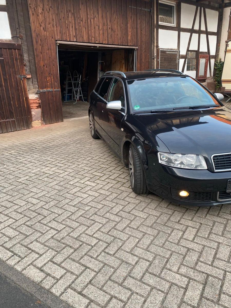 Audi A4 2004 — rear view