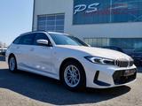 BMW 320i Touring"M-Sport"Head Up+Adaptiver LED+Kam. - BMW 320 Jahreswagen: Kombi