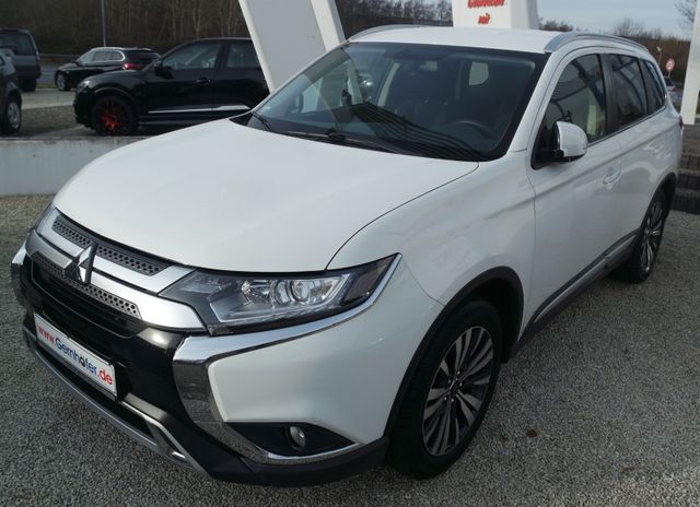 Mitsubishi Outlander  CVT Activ  2WD 1. Hand AHK