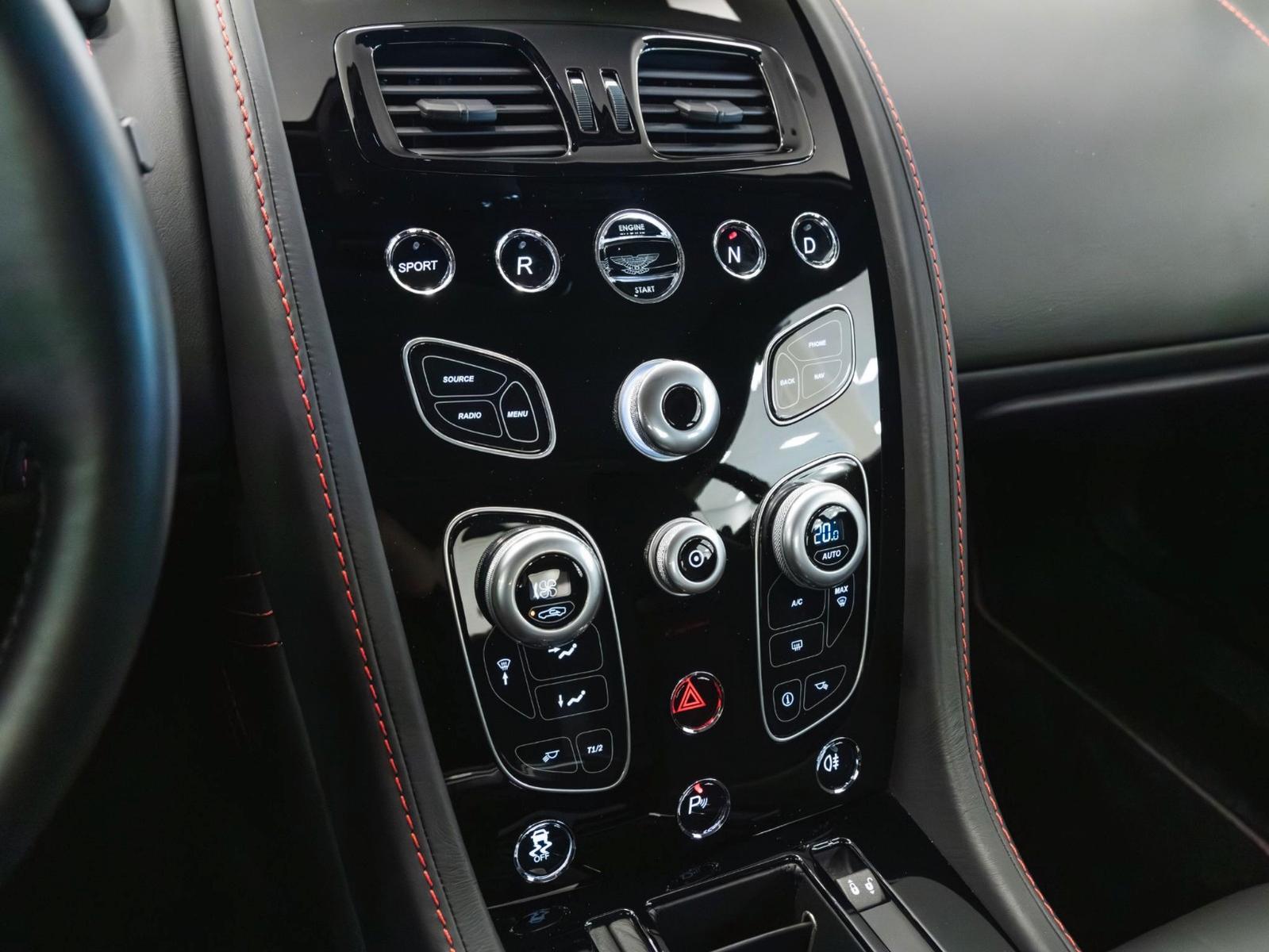 ASTON MARTIN V8 VANTAGE S COUPE