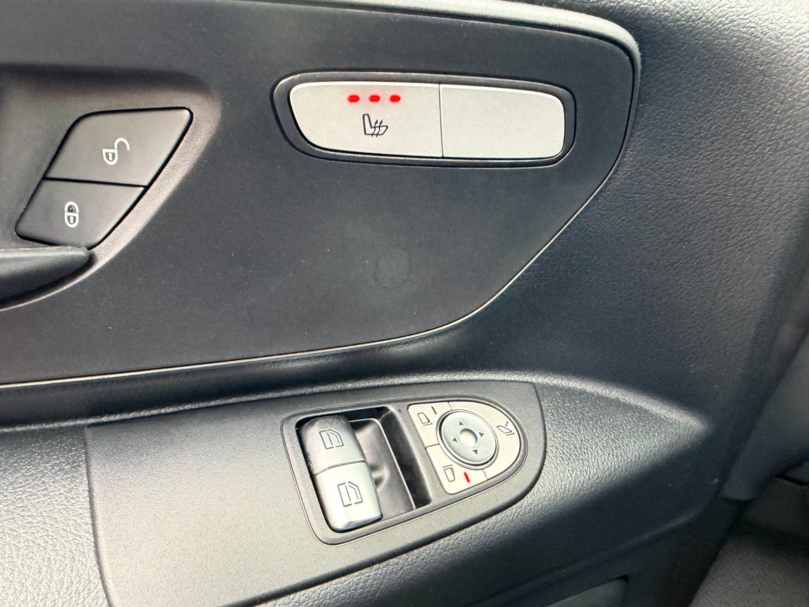 Fahrzeugabbildung Mercedes-Benz Vito 116 CDI 9G Klima Kamera SHZ