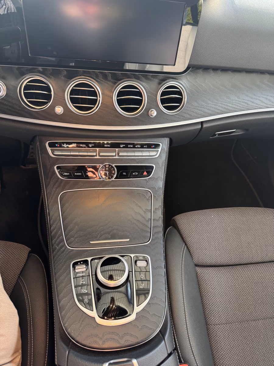Mercedes-Benz E 200 T Autom. AMG Line Mild Hybrid 
