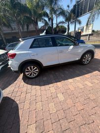 Volkswagen T-Roc - 3