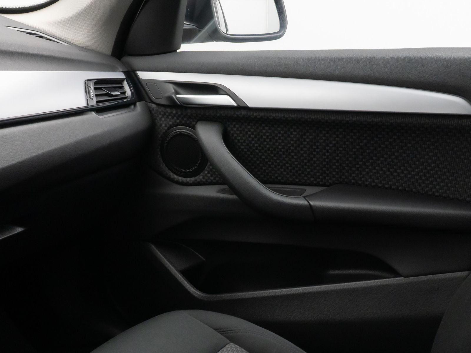 Fahrzeugabbildung BMW X1 xD25e  DAB Navi Lordos Geschwindigkeitsreg