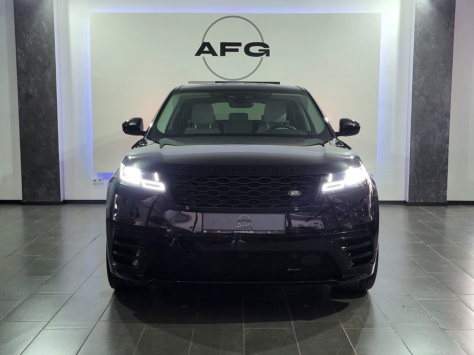 Land Rover Range Rover Velar R-Dynamic SE* imagem 2