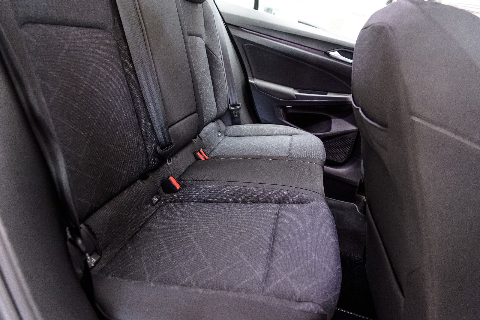 Fahrzeugabbildung Volkswagen Golf VIII Life +Navi +SHZ +ALU +LED +PDC