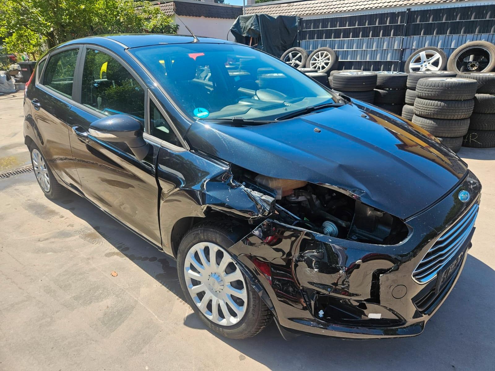 Ford Fiesta 2013 — rear view