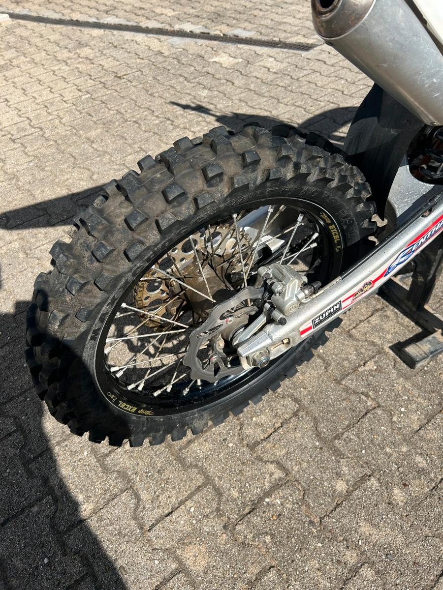 Husqvarna  2009 — photo 6