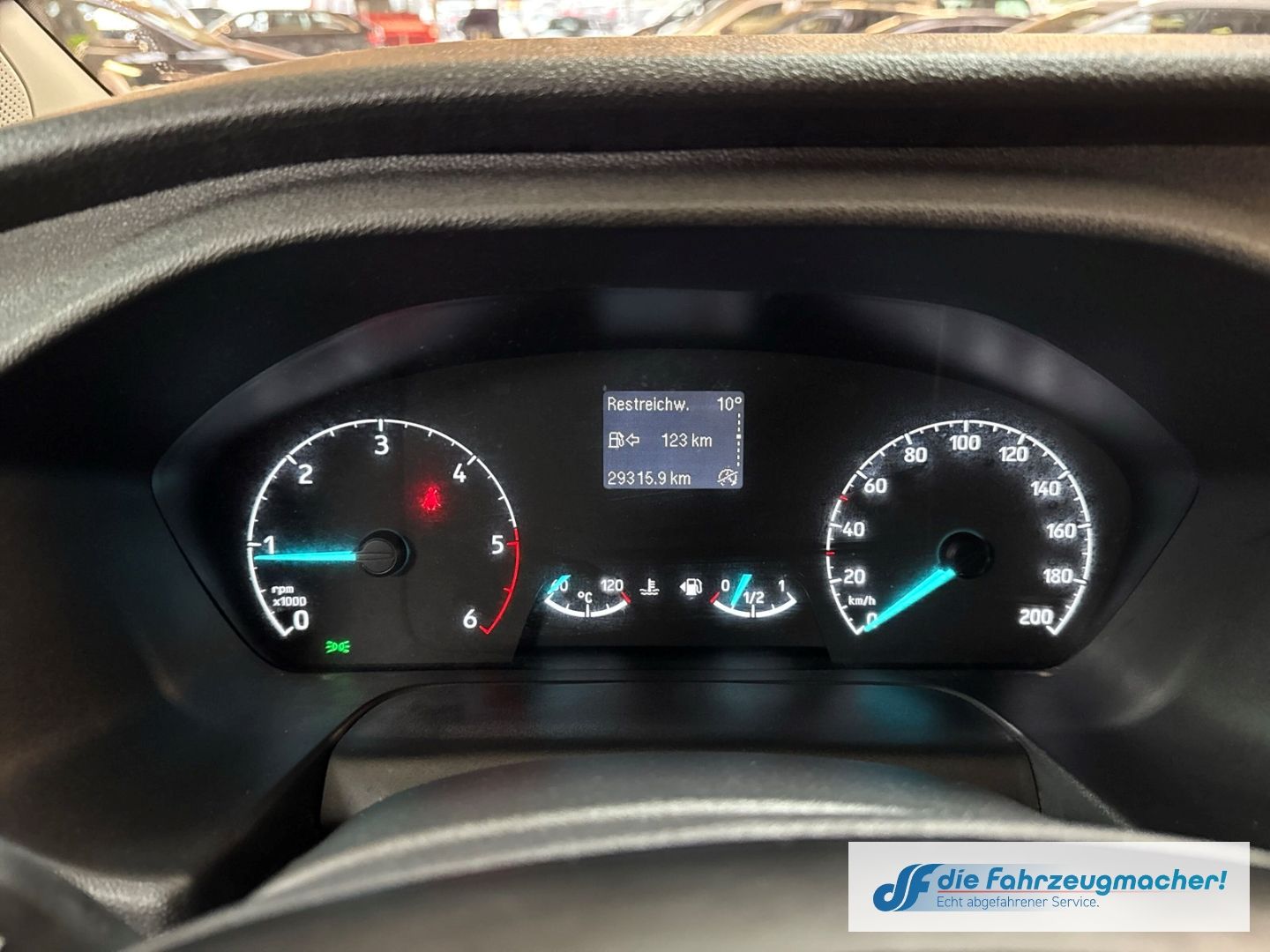 Fahrzeugabbildung Ford Transit Custom Tourneo Kombi 320 L2 Trend Dyn. K