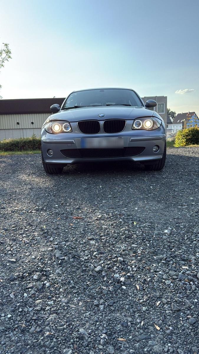 BMW  2006 — rear view