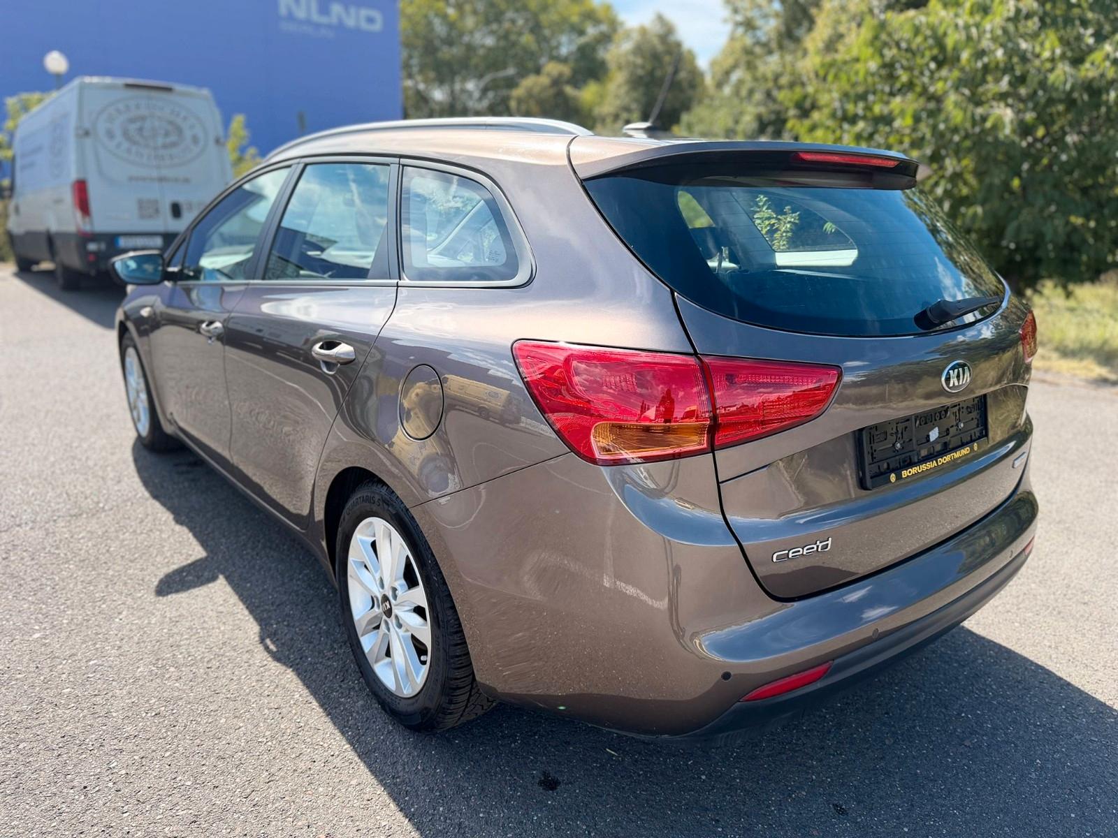 Kia Ceed Sportswagon Attract*R-Kamera*Navi*PDC*